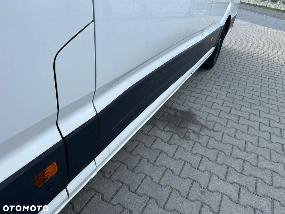Volkswagen Crafter - 13