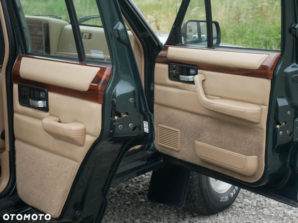 Jeep Cherokee 4.0 Limited - 26