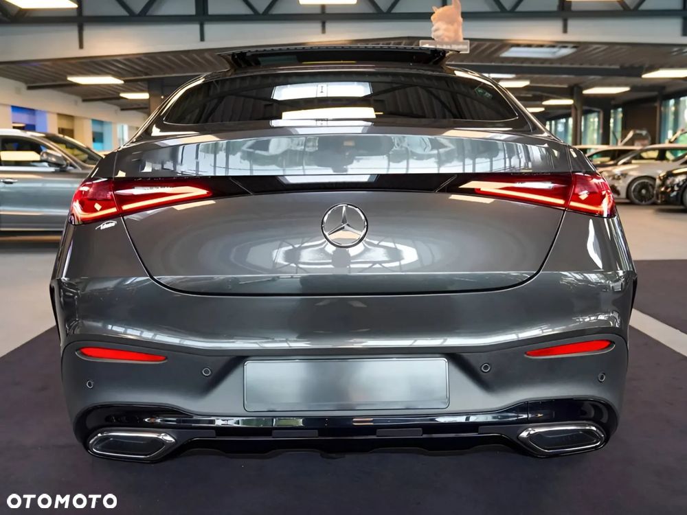 Mercedes-Benz GLC 300 4Matic 9G-TRONIC AMG Line Plus - 4