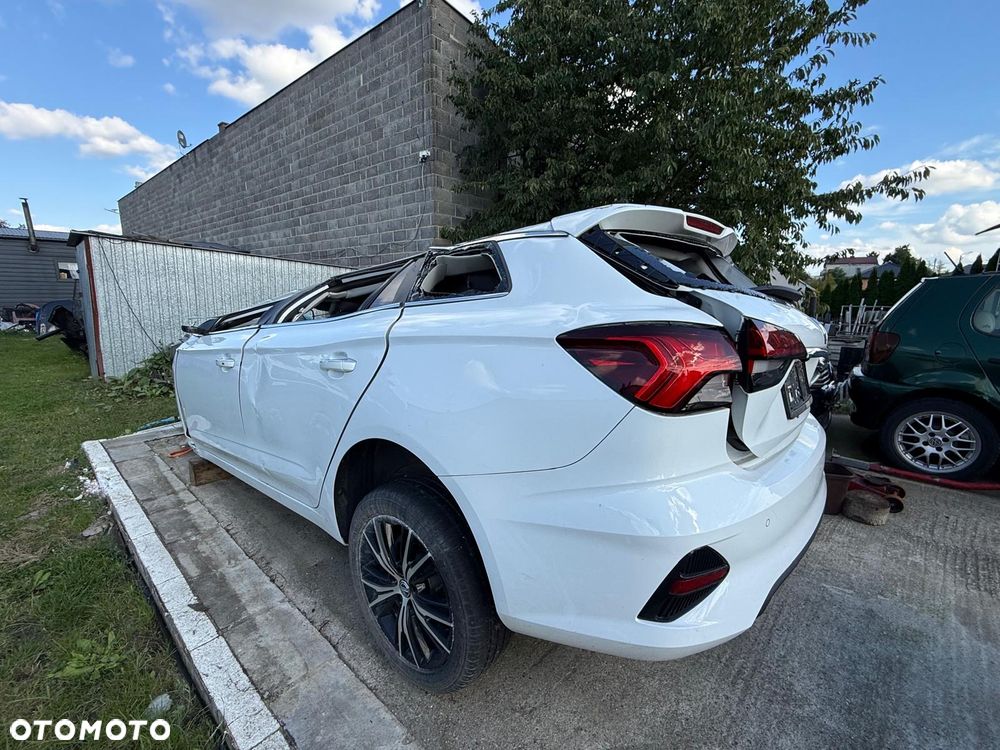 MG MG3 - 5