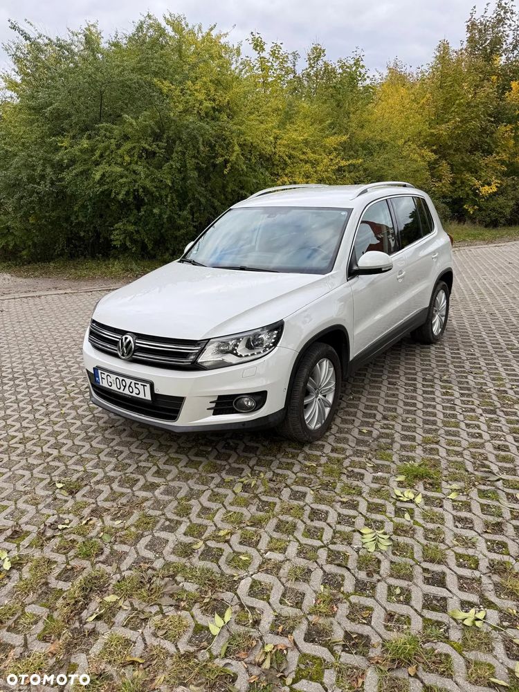 Volkswagen Tiguan - 1