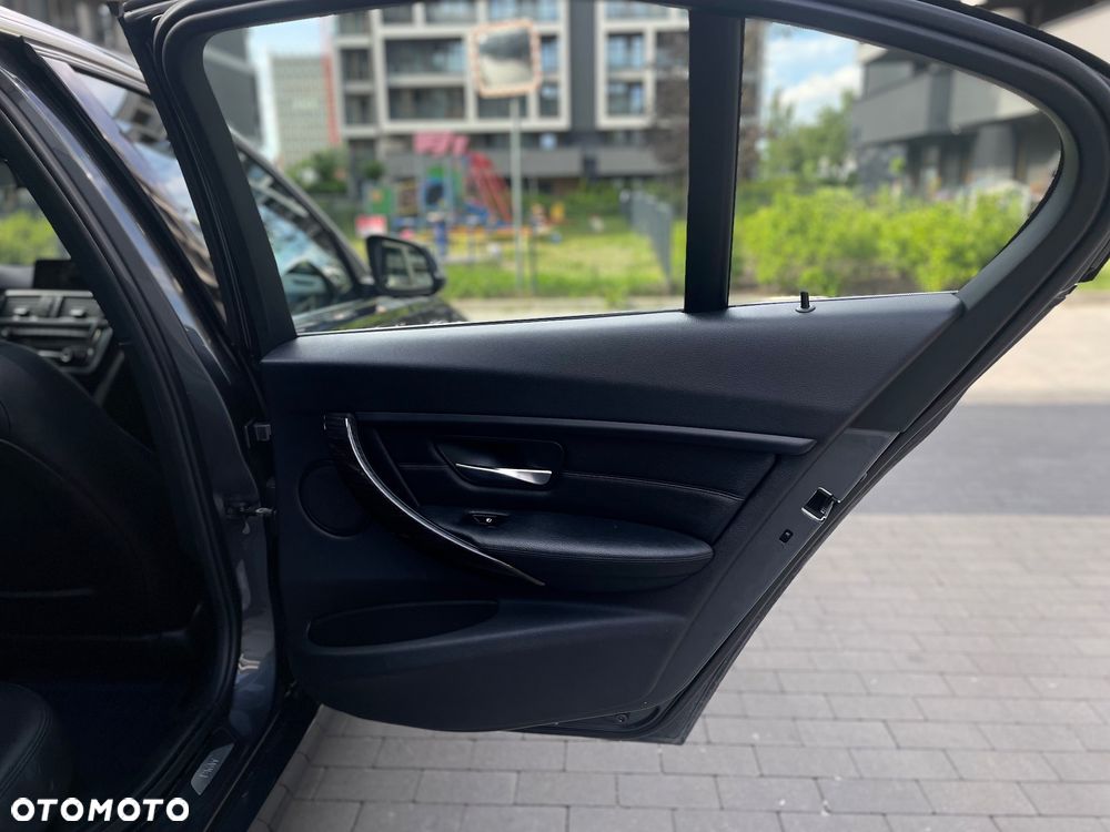 BMW Seria 3 - 16