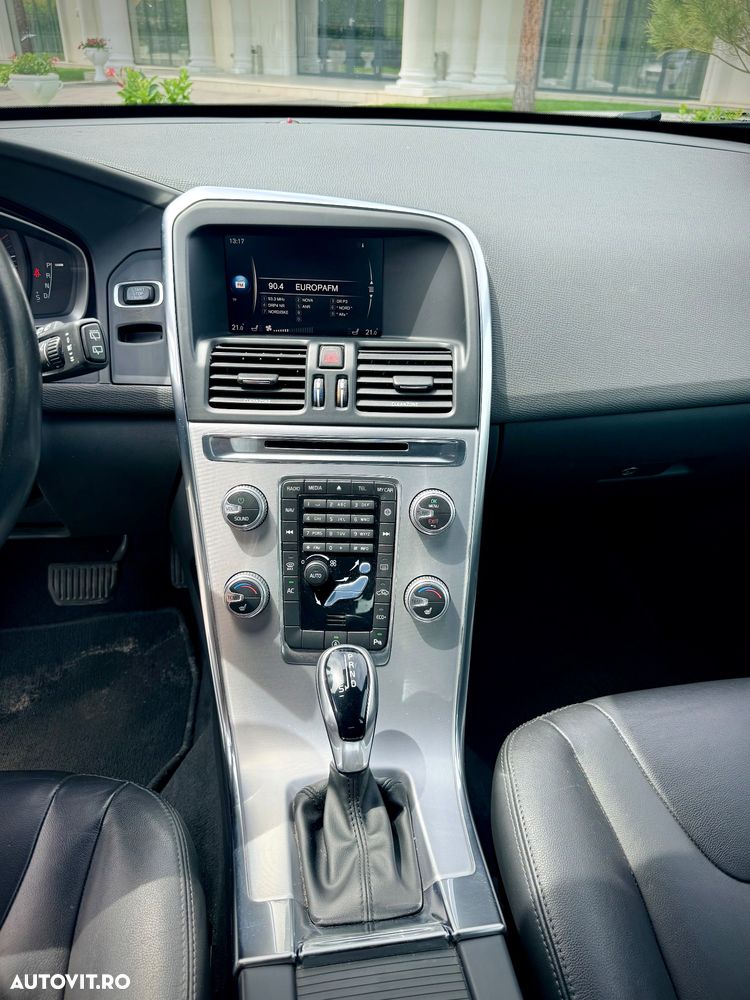 Volvo XC 60 D3 Geartronic Momentum - 7