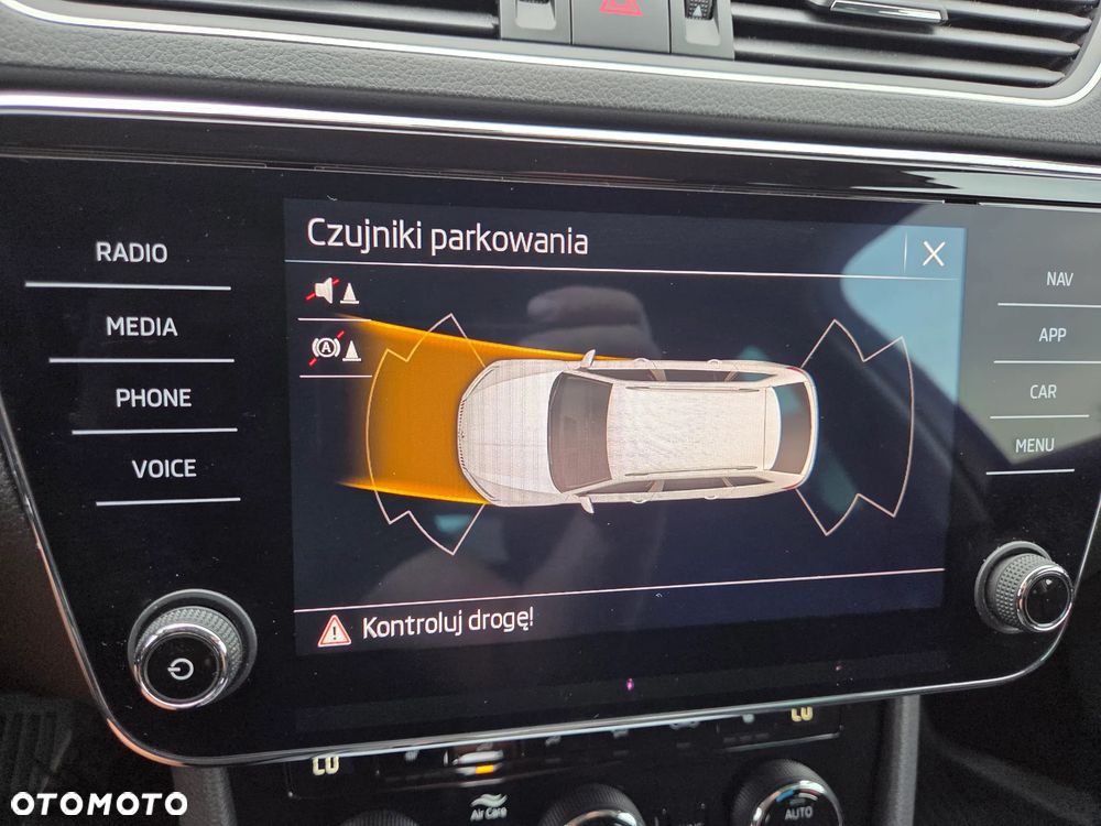 Skoda Superb 2.0 TDI SCR Style DSG - 9