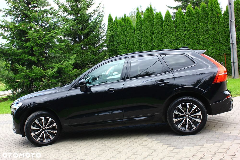 Volvo XC 60 B4 D AWD Plus Dark - 8