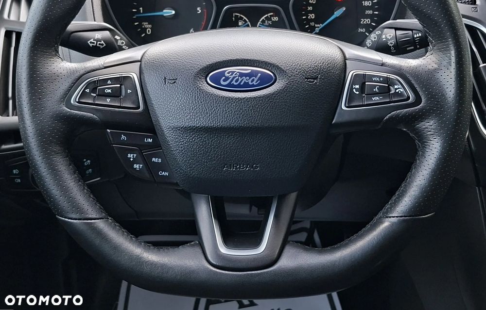 Ford Focus 1.5 EcoBlue Start-Stopp-System ST-LINE - 19