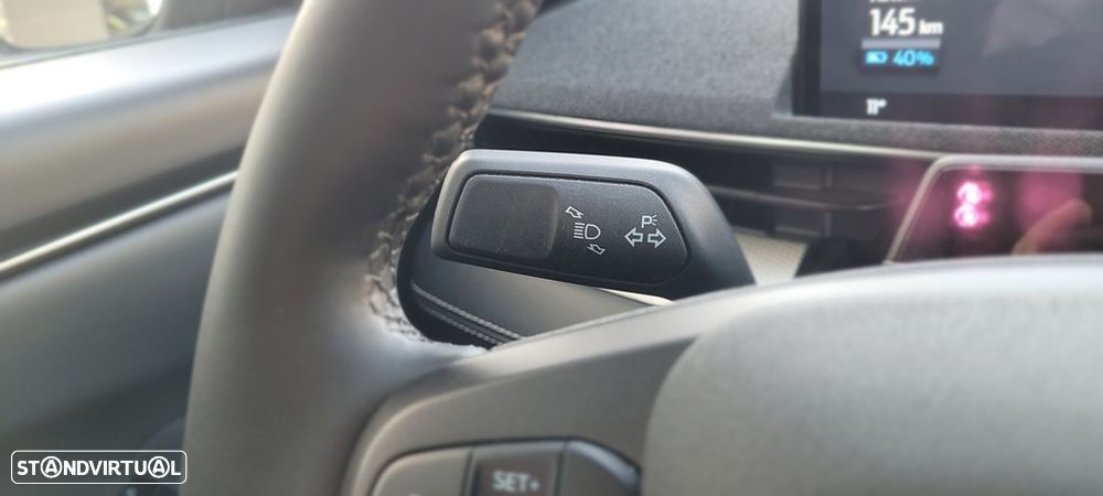 Ford Mustang Mach-E 75.7 kWh Base - 18