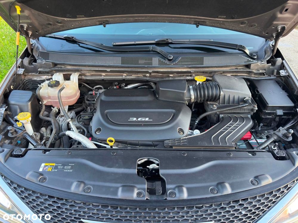 Chrysler Pacifica - 8