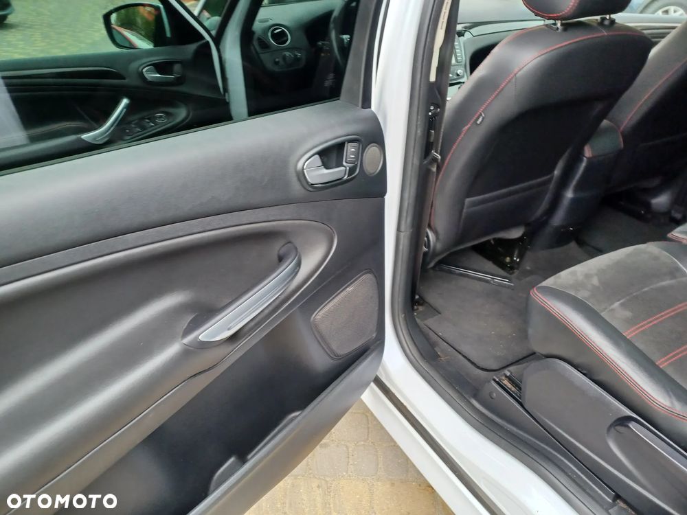 Ford S-Max 2.0 TDCi DPF Titanium - 15