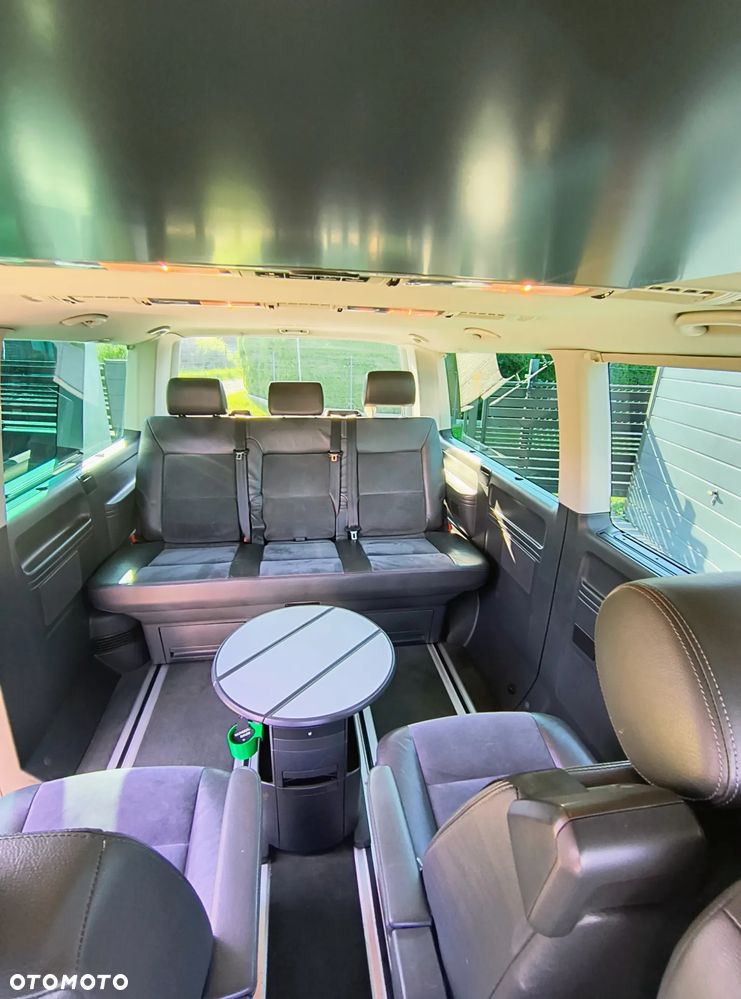Volkswagen Multivan - 10
