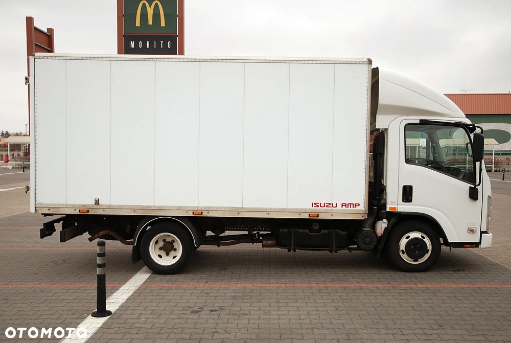 Isuzu N35 - 6