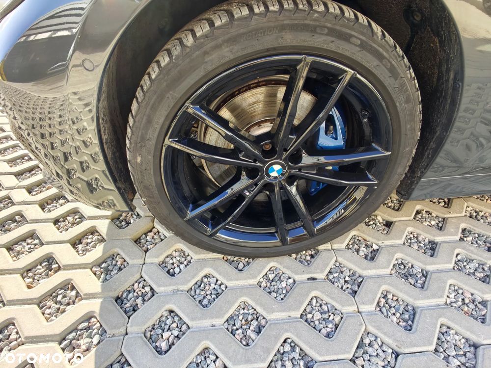 BMW Seria 3 330e xDrive M Sport - 18