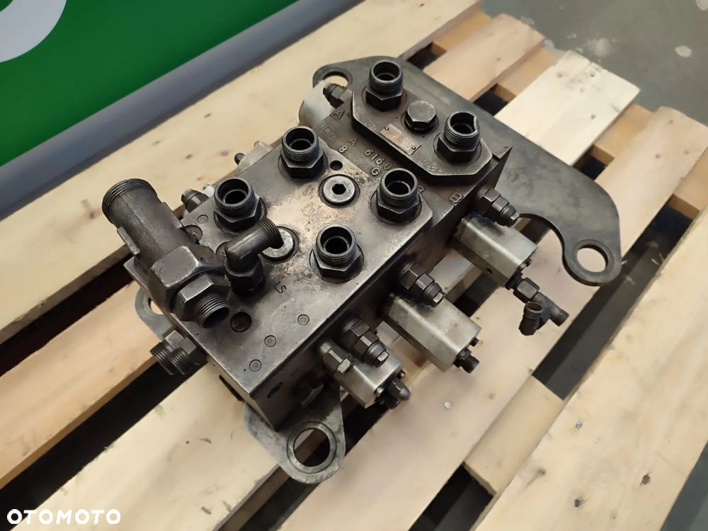 Rozdzielacz hydrauliczny R901355082 LIEBHERR 616062 - 7
