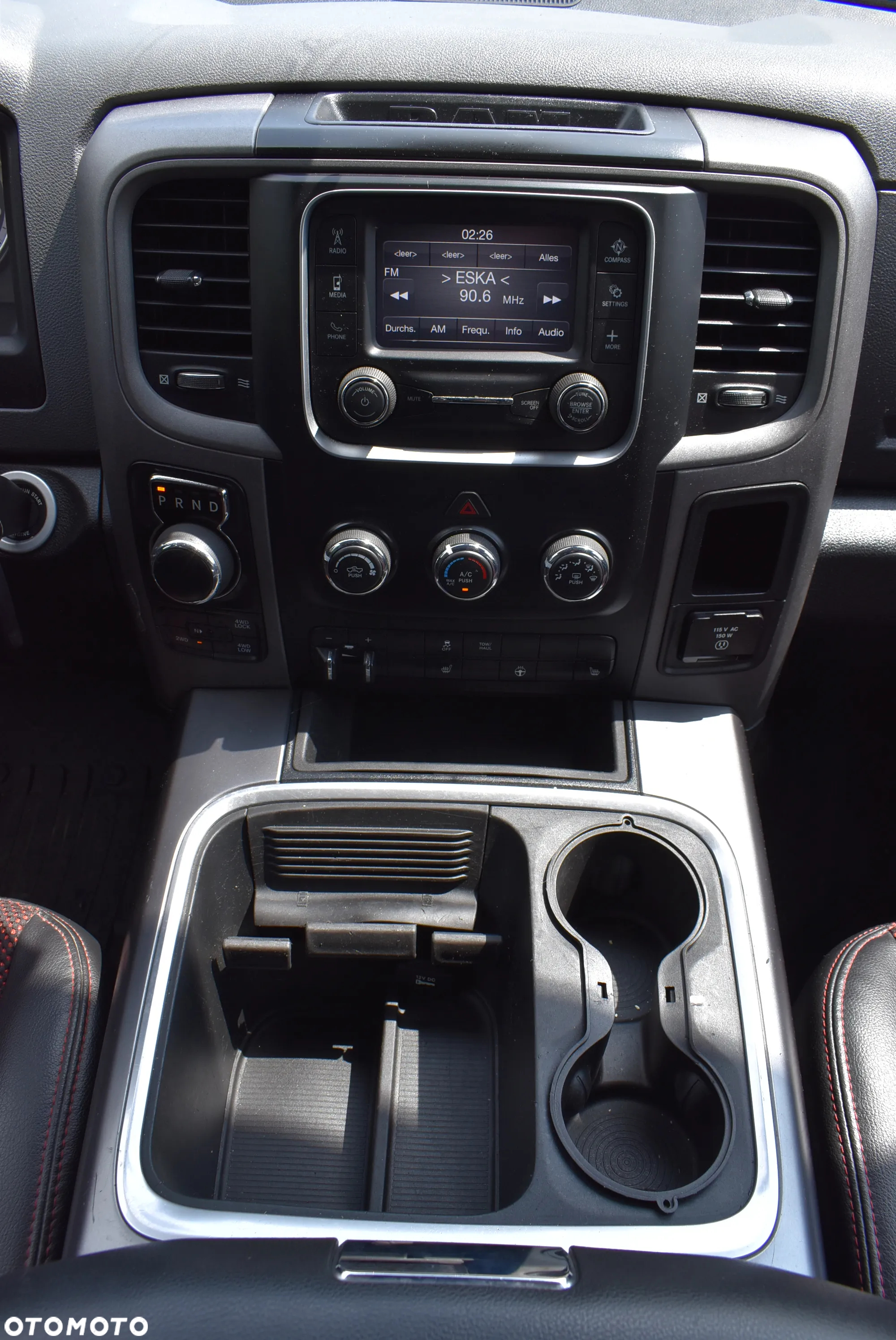 RAM 1500 Crew Cab Sport - 36