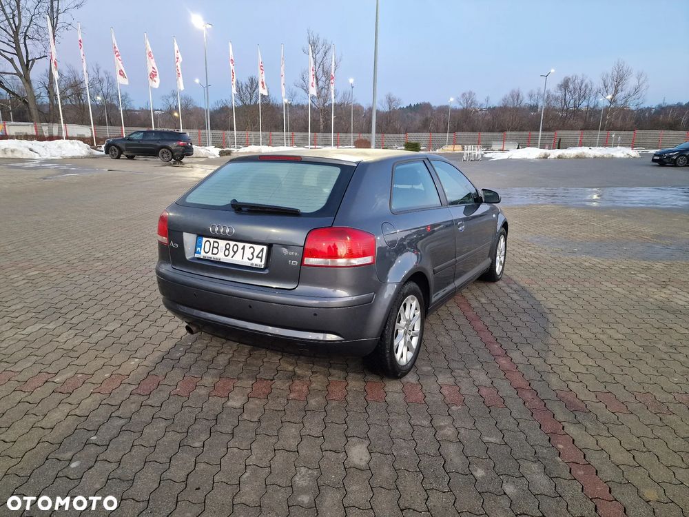 Audi A3 3-drzwiowe 1.6 Attraction - 5