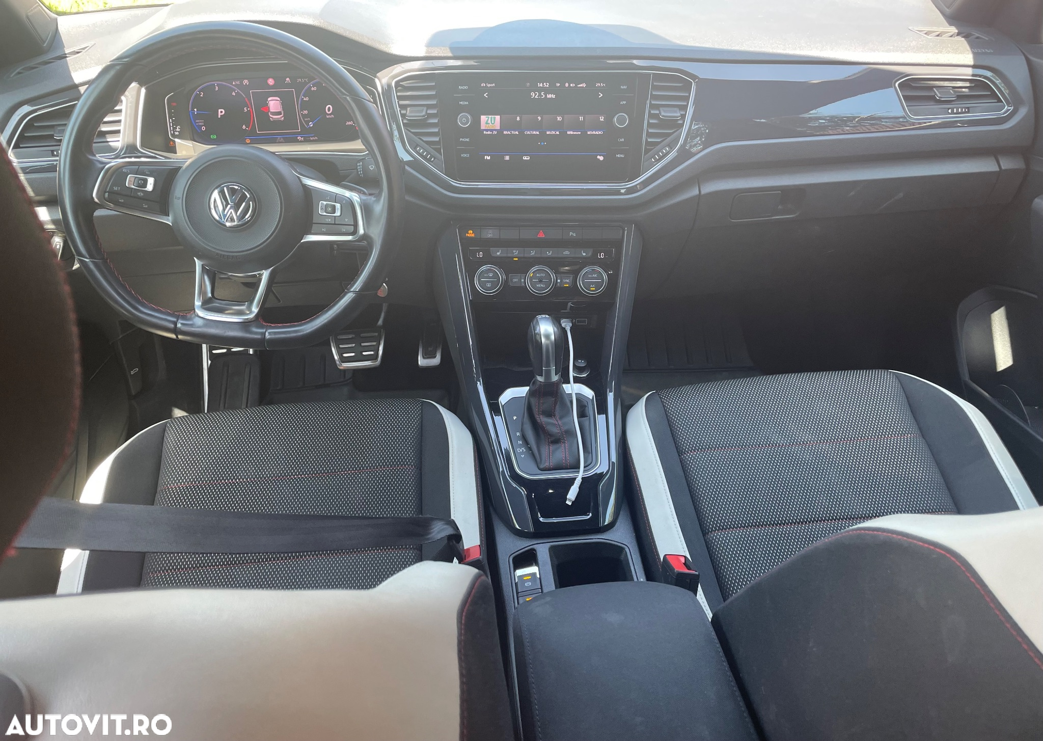 Volkswagen T-ROC - 2
