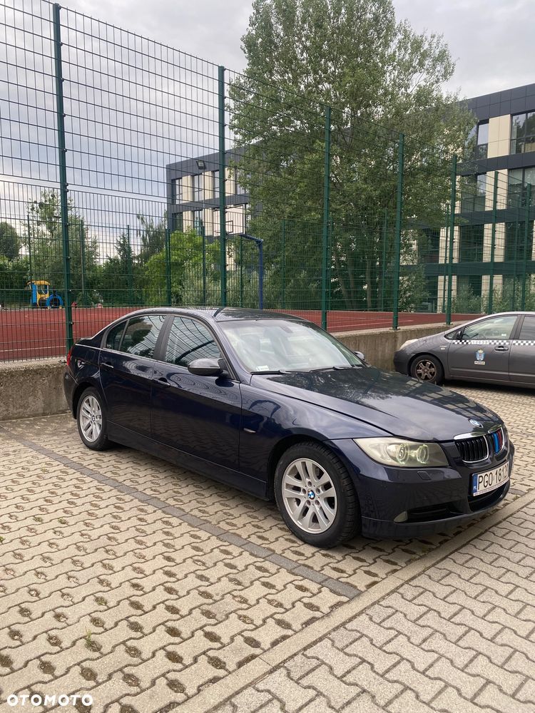 BMW Seria 3 318d - 2