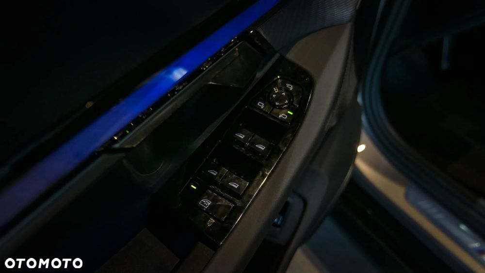 BMW Seria 5 550e xDrive PHEV M Sport - 17