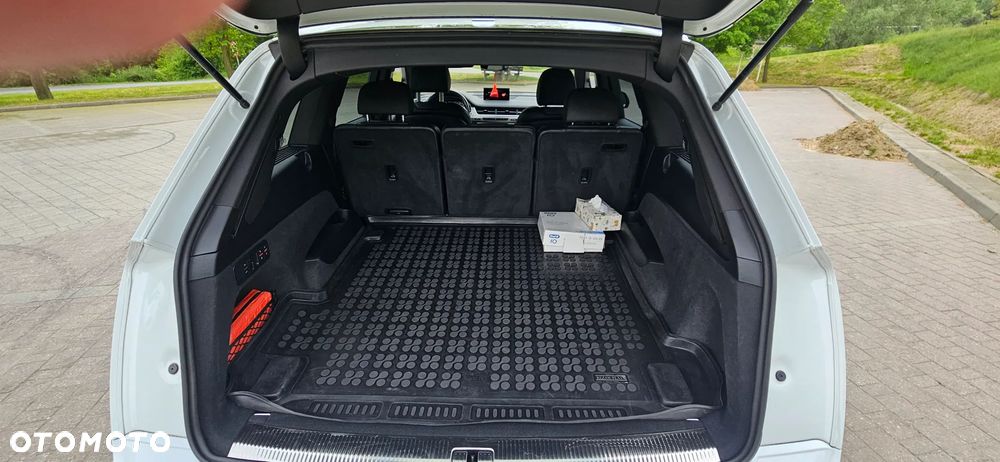 Audi Q7 - 10