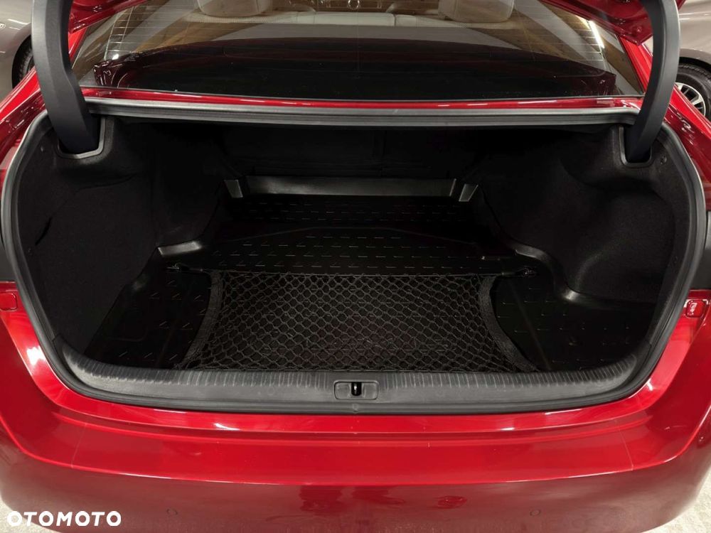 Lexus RC 300h F Sport - 39