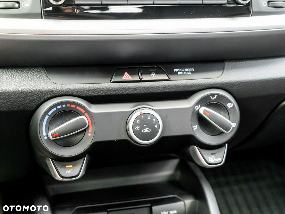 Kia Stonic 1.0 T-GDI M DCT - 24