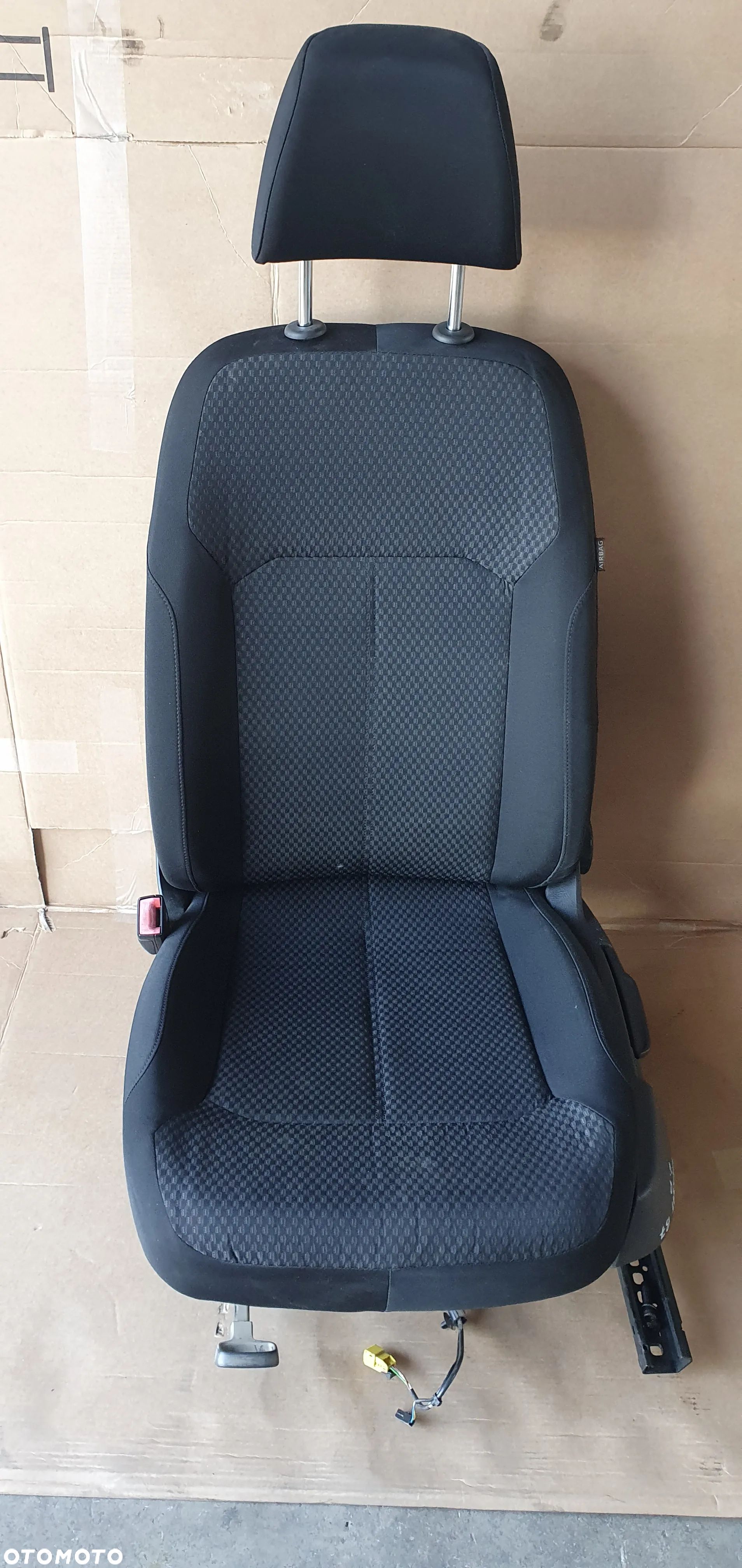 Fotel kierowcy lewy przód przedni VW Passat B7 - 1