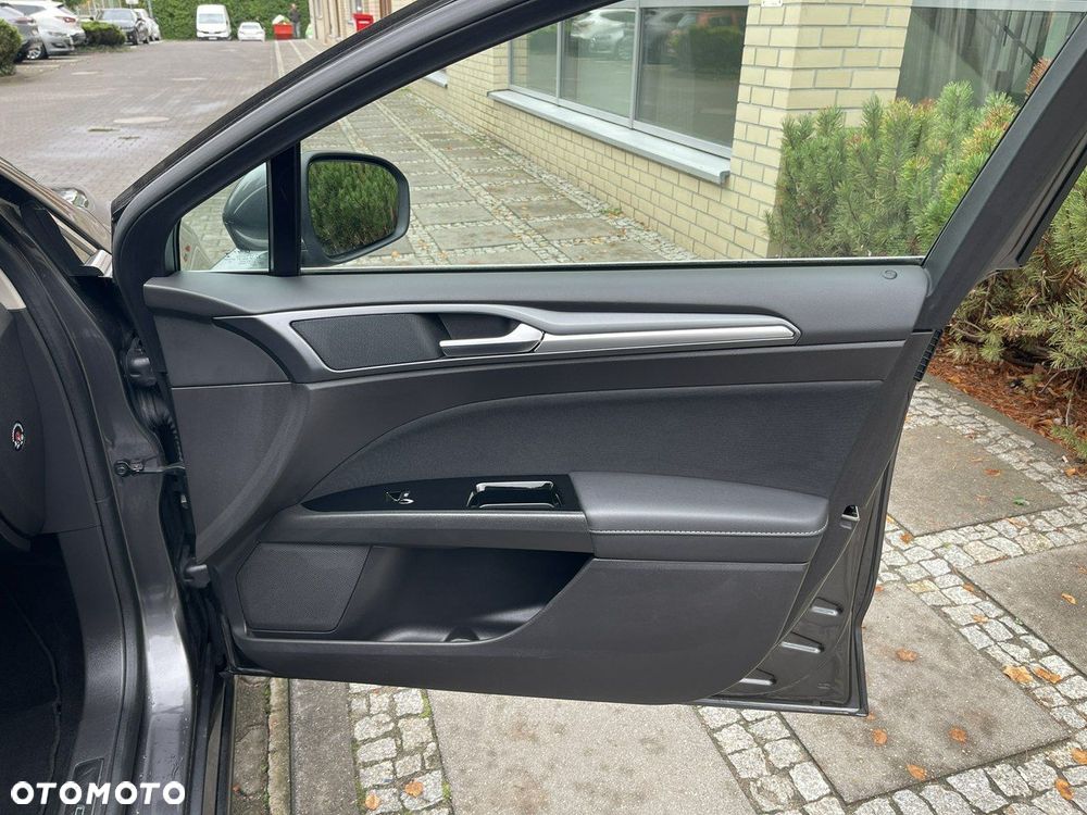 Ford Mondeo - 27