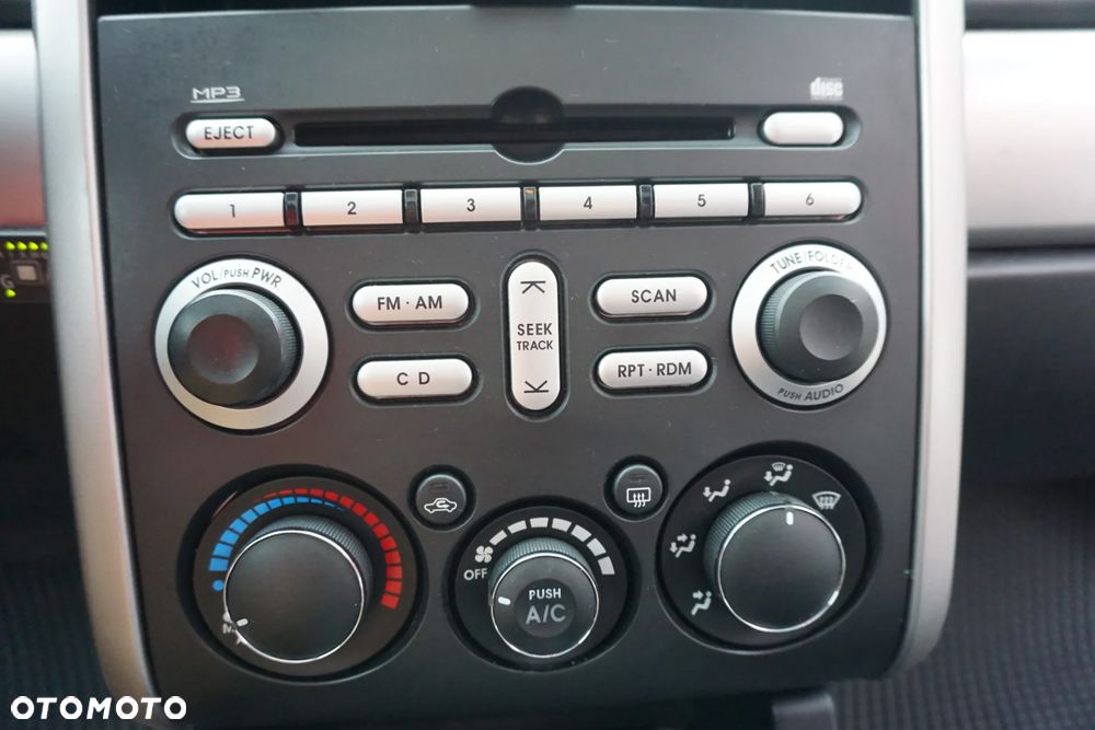 Mitsubishi Galant - 24