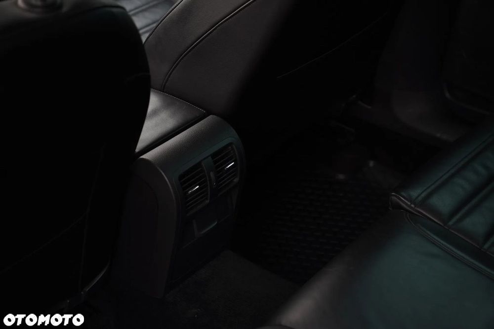 Volkswagen Passat 2.0 TDI BlueMotion Technology Highline - 5