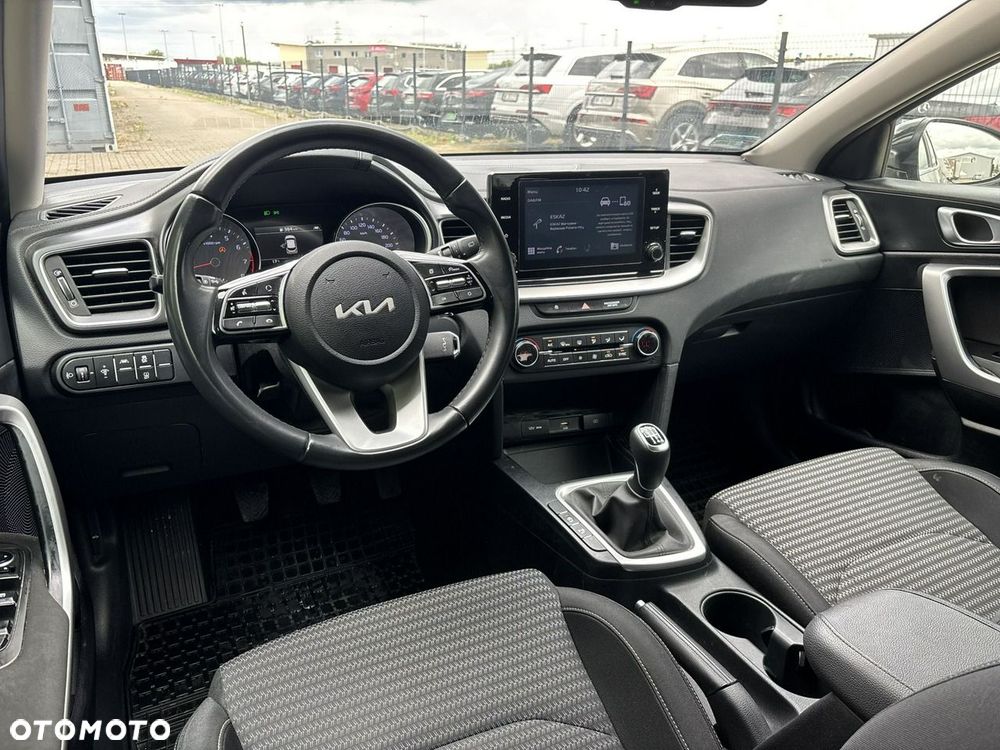 Kia XCeed 1.5 T-GDI M - 12