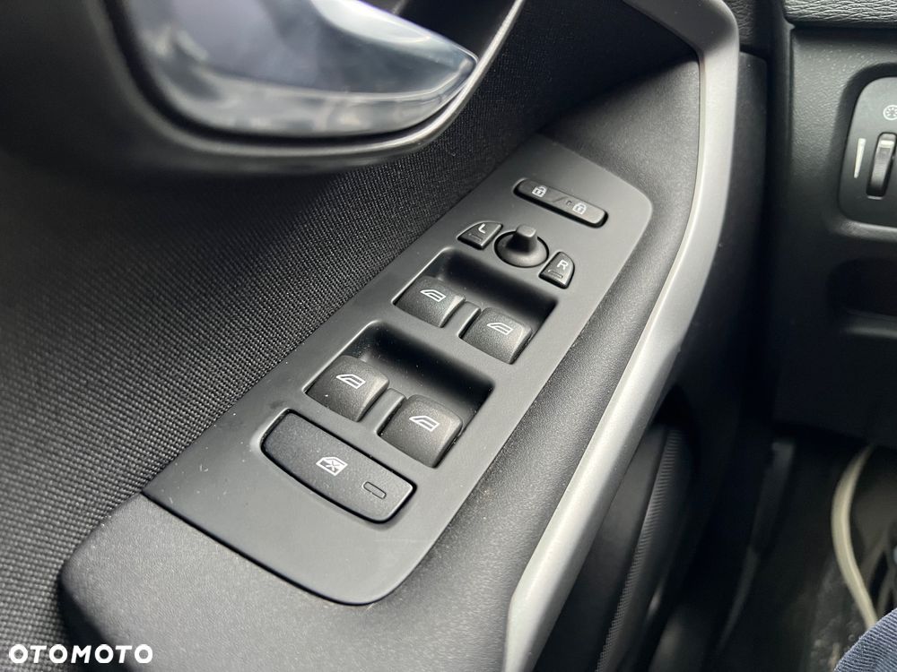 Volvo V40 D2 Kinetic - 21