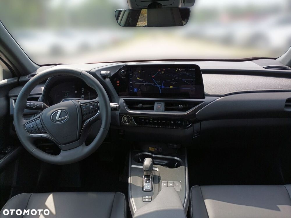 Lexus UX 300h F Sport Design - 12