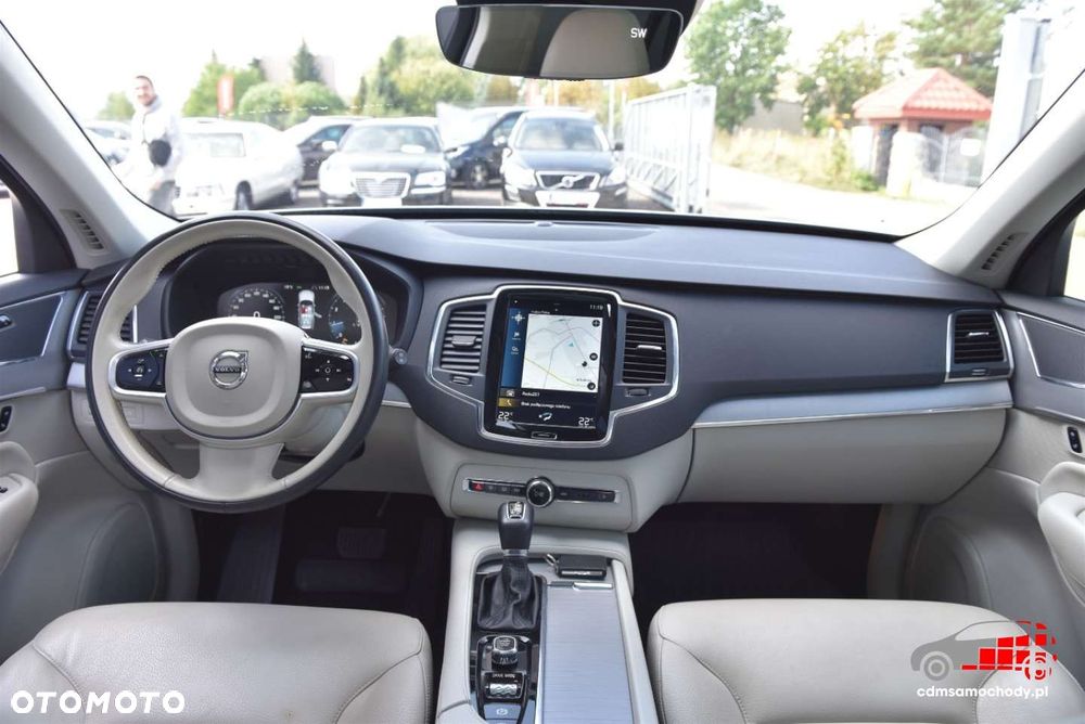 Volvo XC 90 - 25