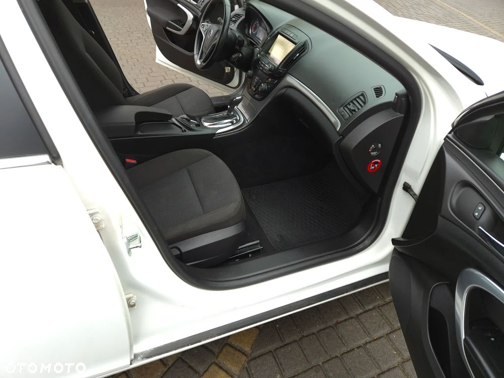 Opel Insignia 1.6 SIDI Turbo Business Edition - 17