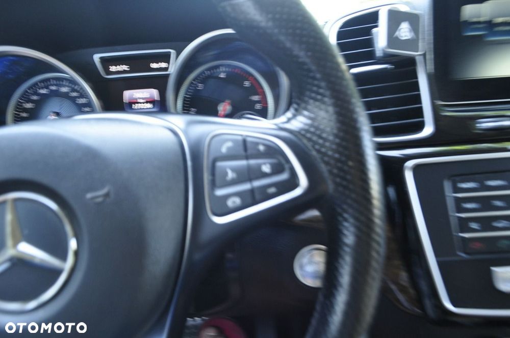 Mercedes-Benz GLE - 24