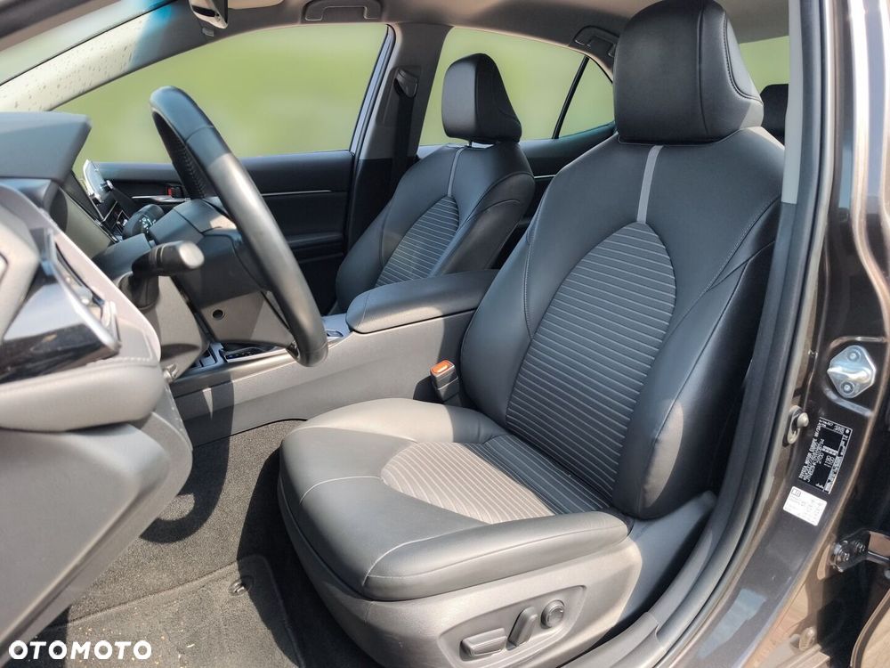 Toyota Camry 2.5 Hybrid Prestige CVT - 19