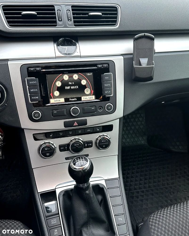Volkswagen Passat 1.4 TSI BlueMotion Technology Exclusive - 9