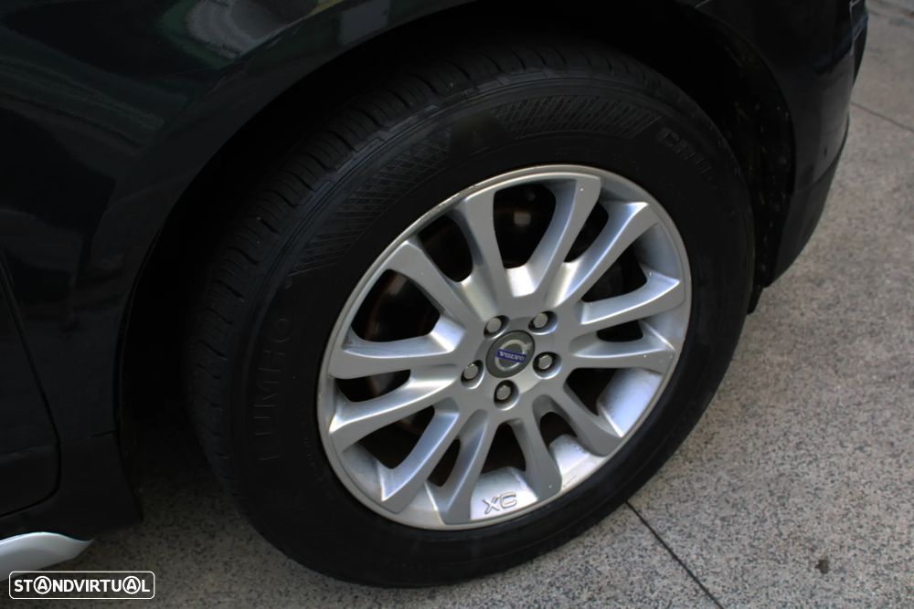 Volvo XC 60 D5 Momentum Geartronic - 49