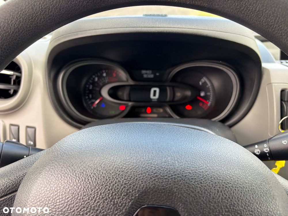 Renault Trafic - 10