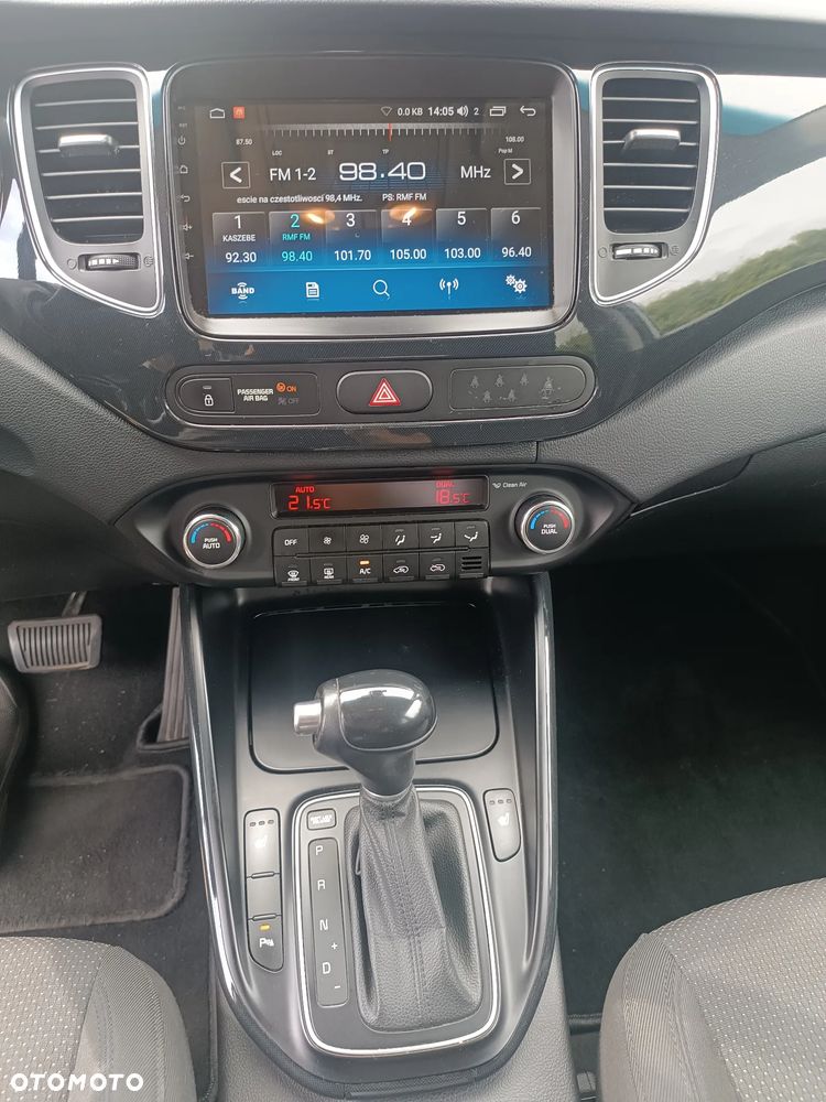 Kia Carens 1.7 CRDi L 7os - 11