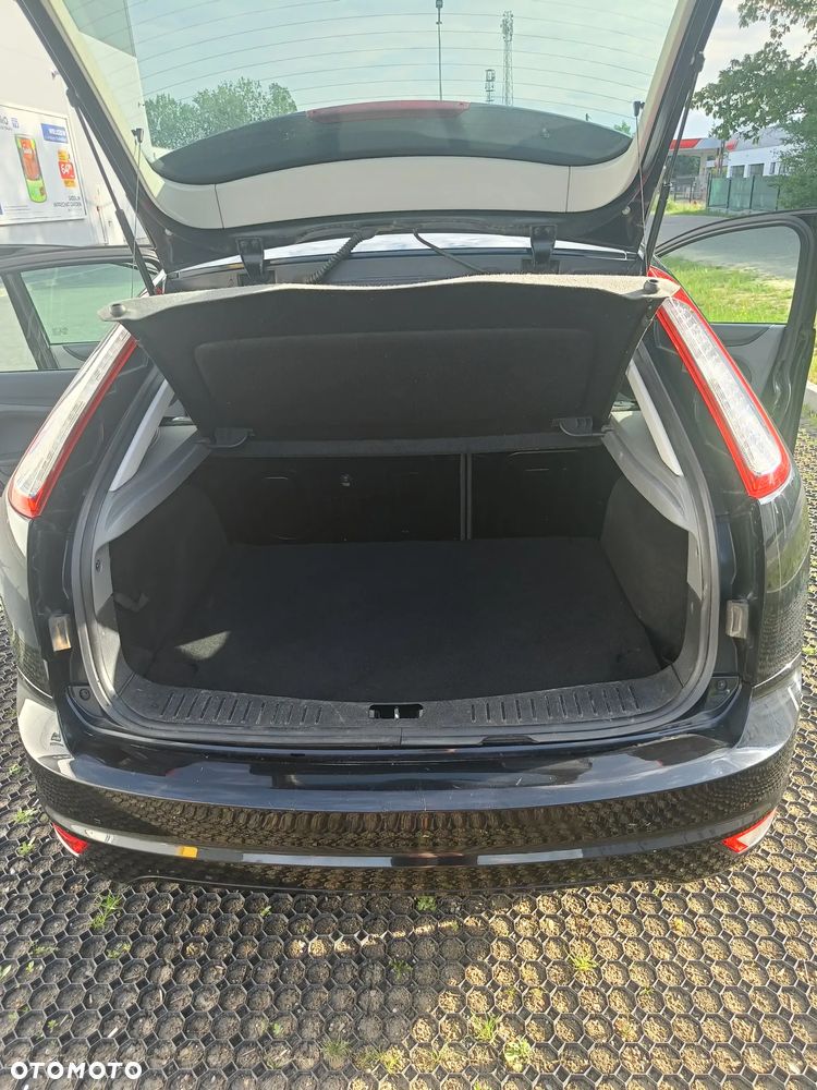 Ford Focus 1.6 Ambiente - 16