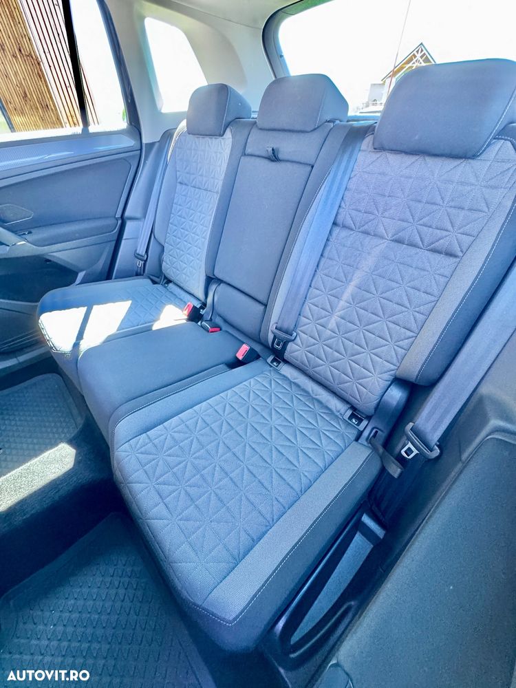 Volkswagen Tiguan - 8