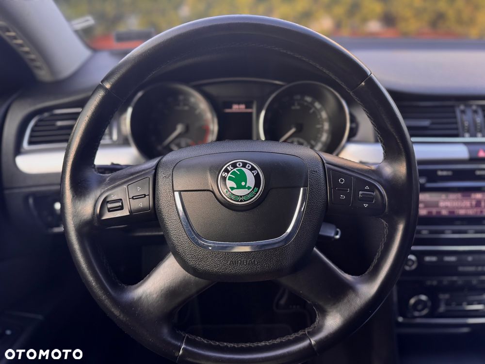 Skoda Superb 2.0 TDI Exclusive - 11