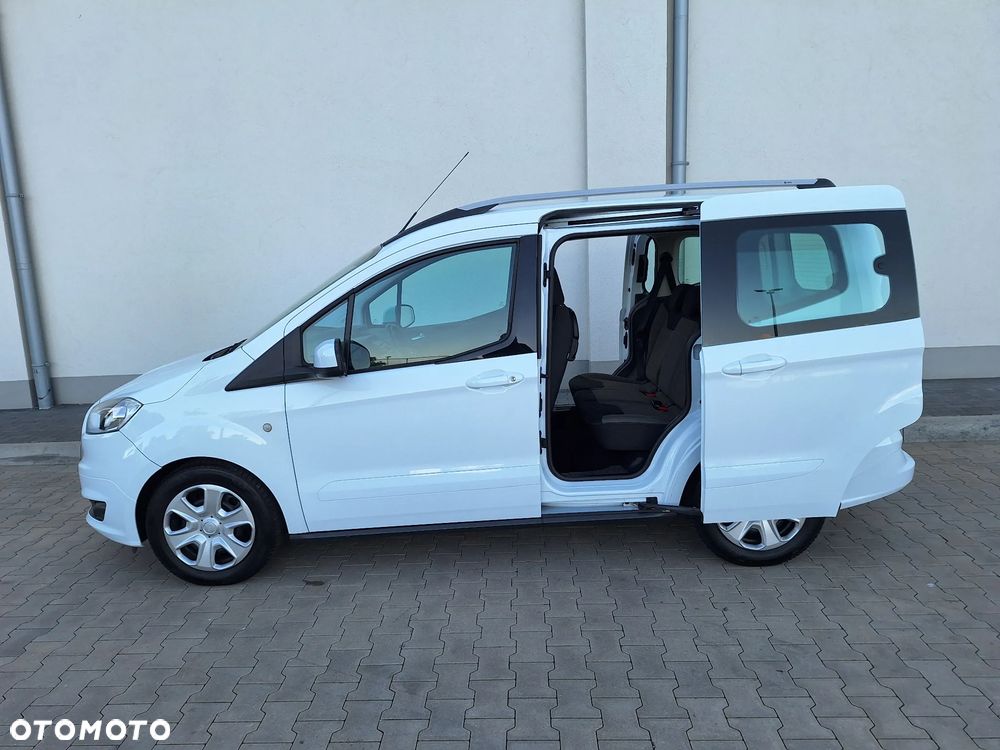 Ford Tourneo Courier 1.5 TDCi Trend - 21