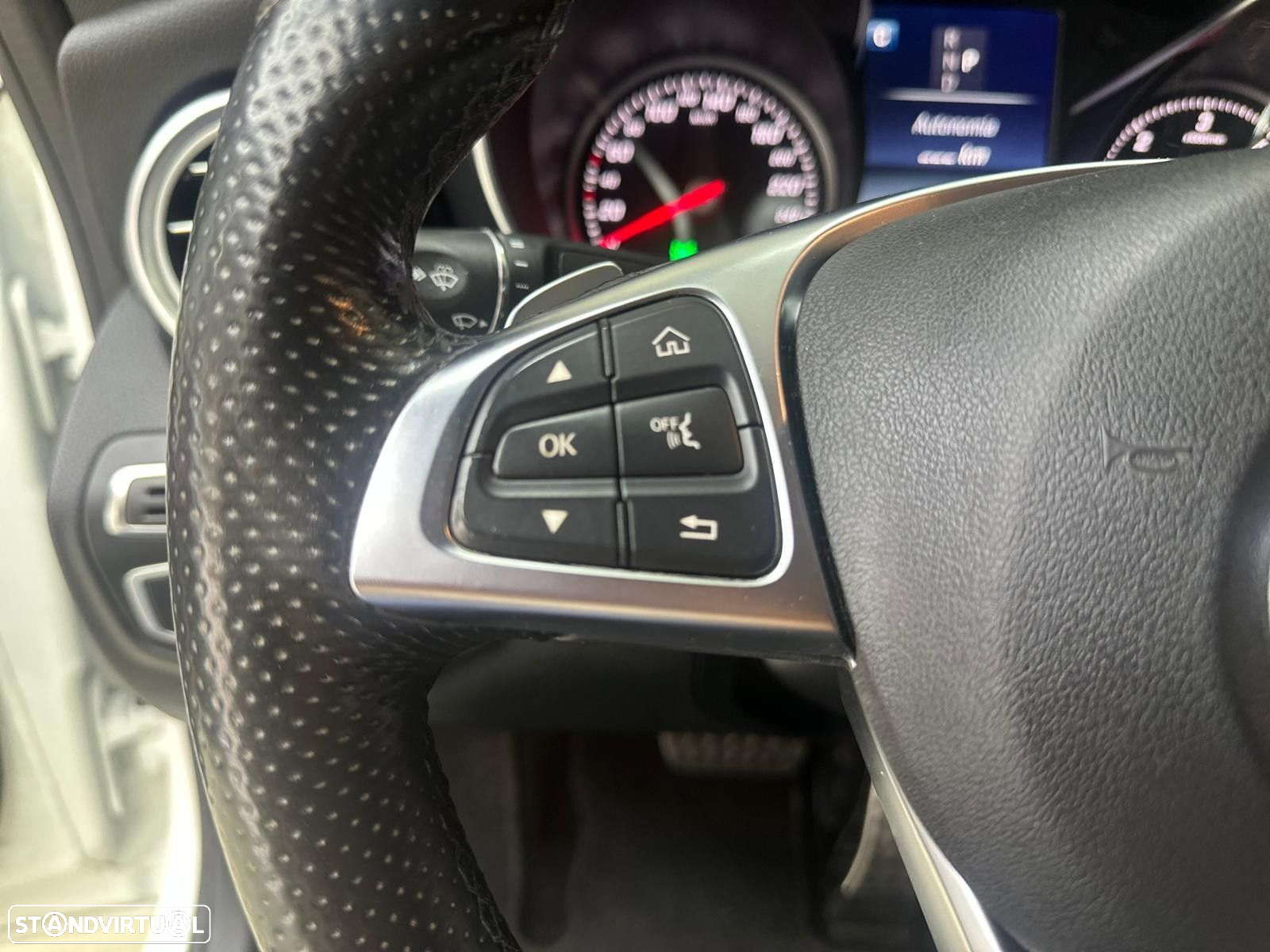 Mercedes-Benz C 250 d Coupe 9G-TRONIC AMG Line - 32