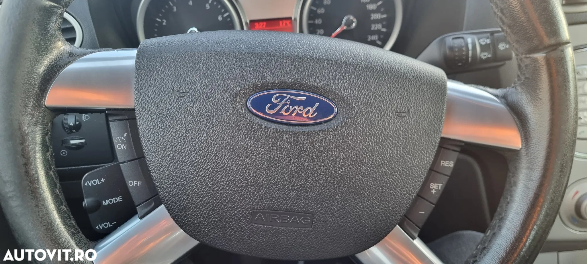 Ford Focus 1.6 Titanium - 4