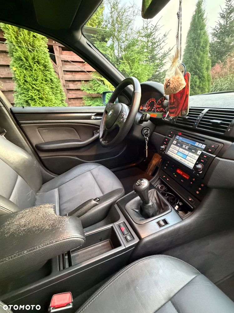 BMW Seria 3 318i - 22
