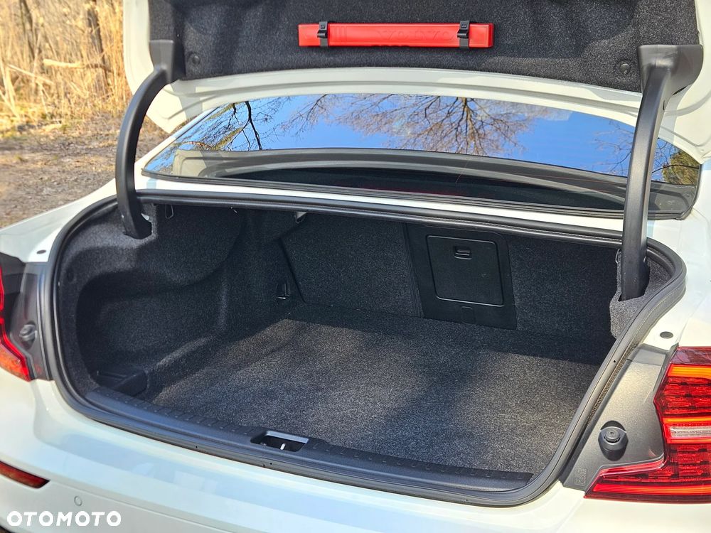 Volvo S60 T4 R-Design - 16