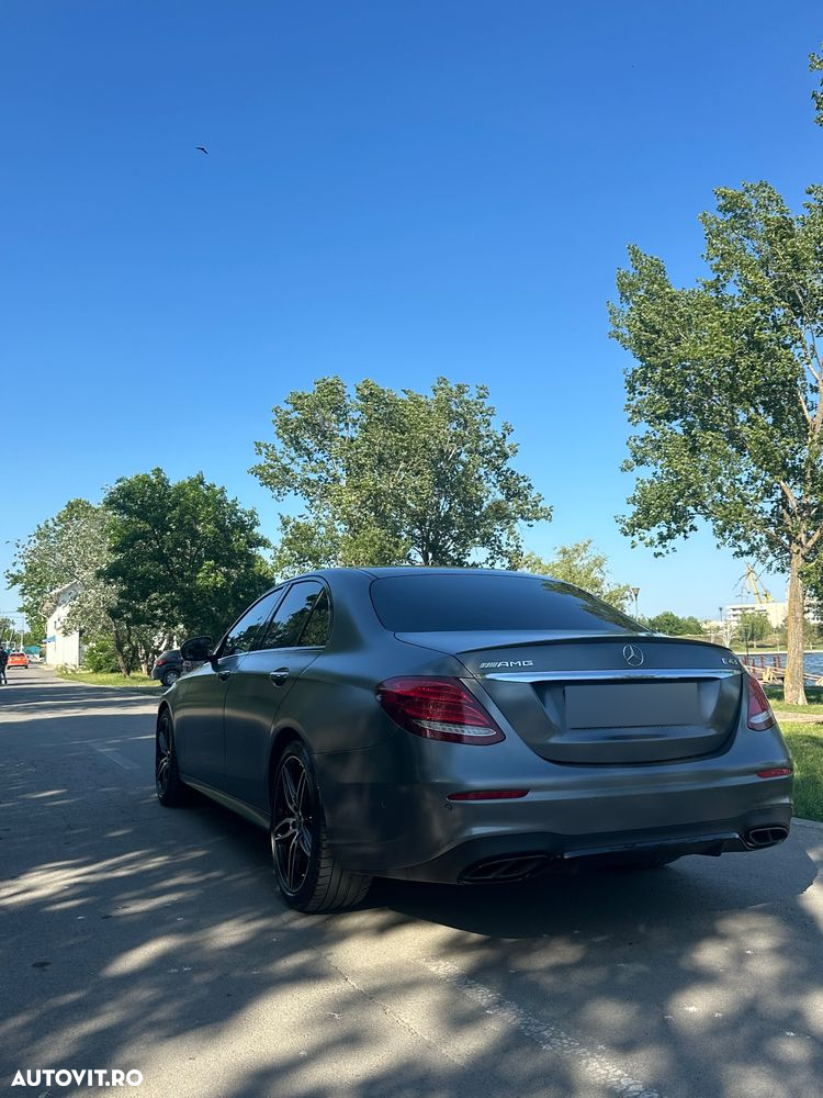 Mercedes-Benz E 43 AMG 4MATIC Aut. - 8
