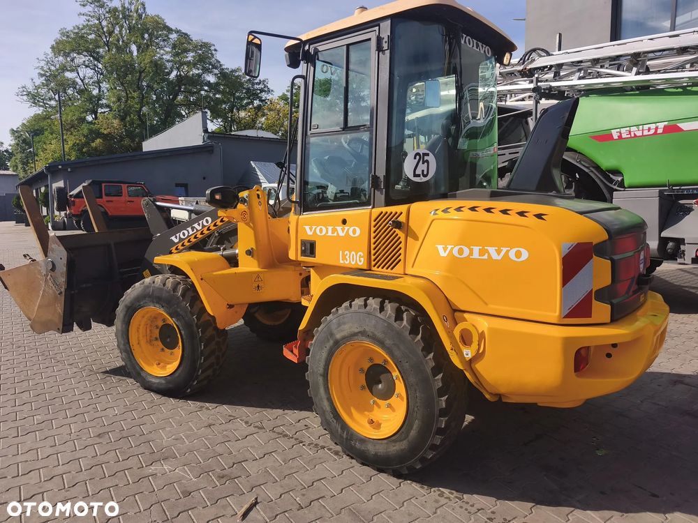 Volvo L30G - 8